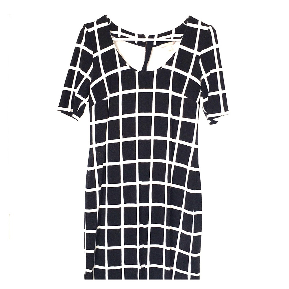 Black-white checkered midi zip-up dress